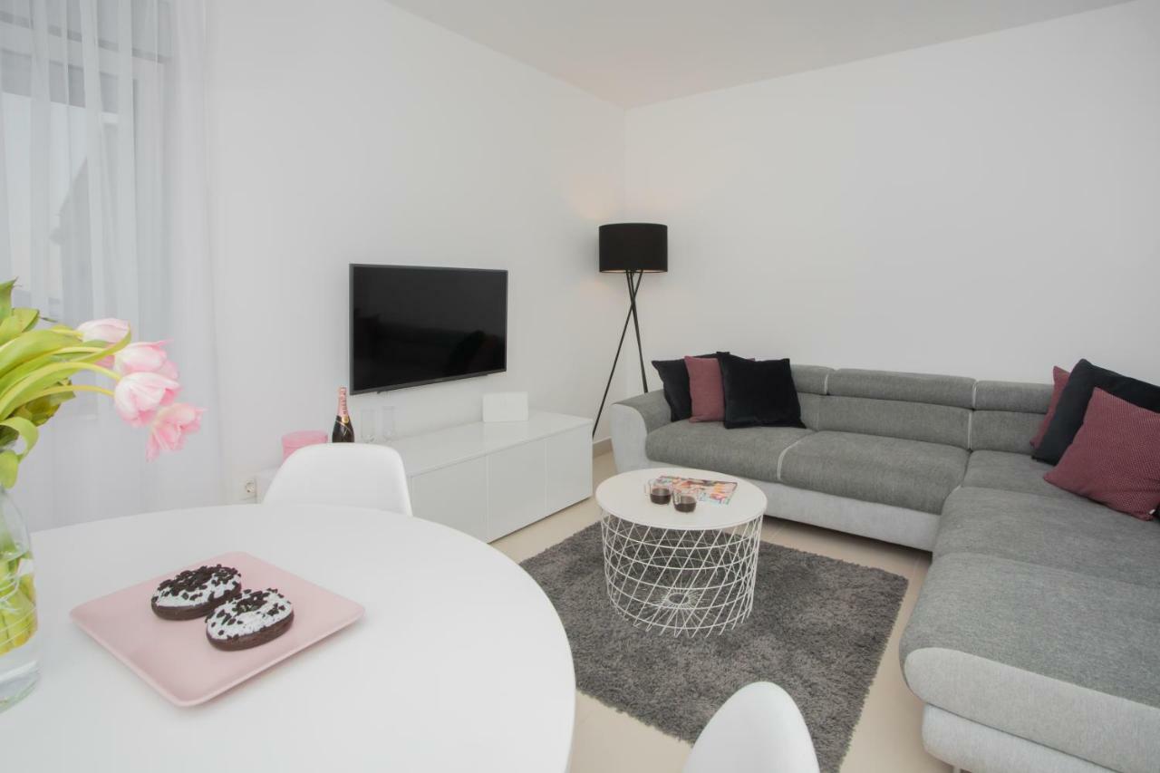 Apartment Luni พรีมอชเตน ภายนอก รูปภาพ